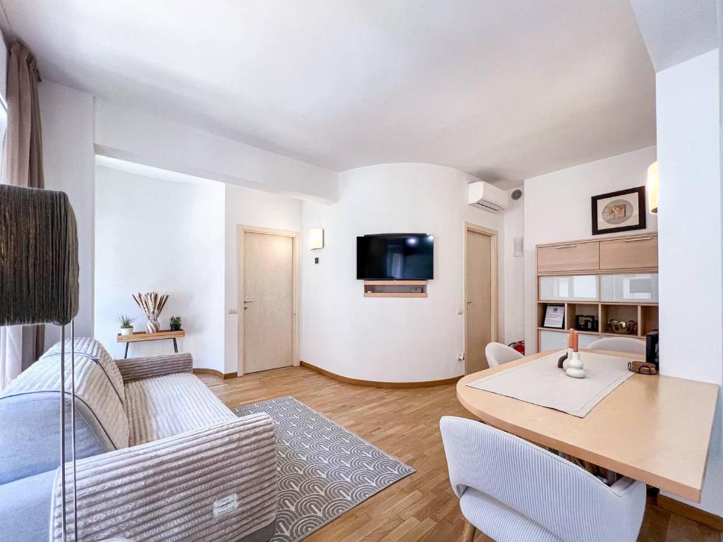 Domus Alba Lecco Center Apartment - Lake Como - 4