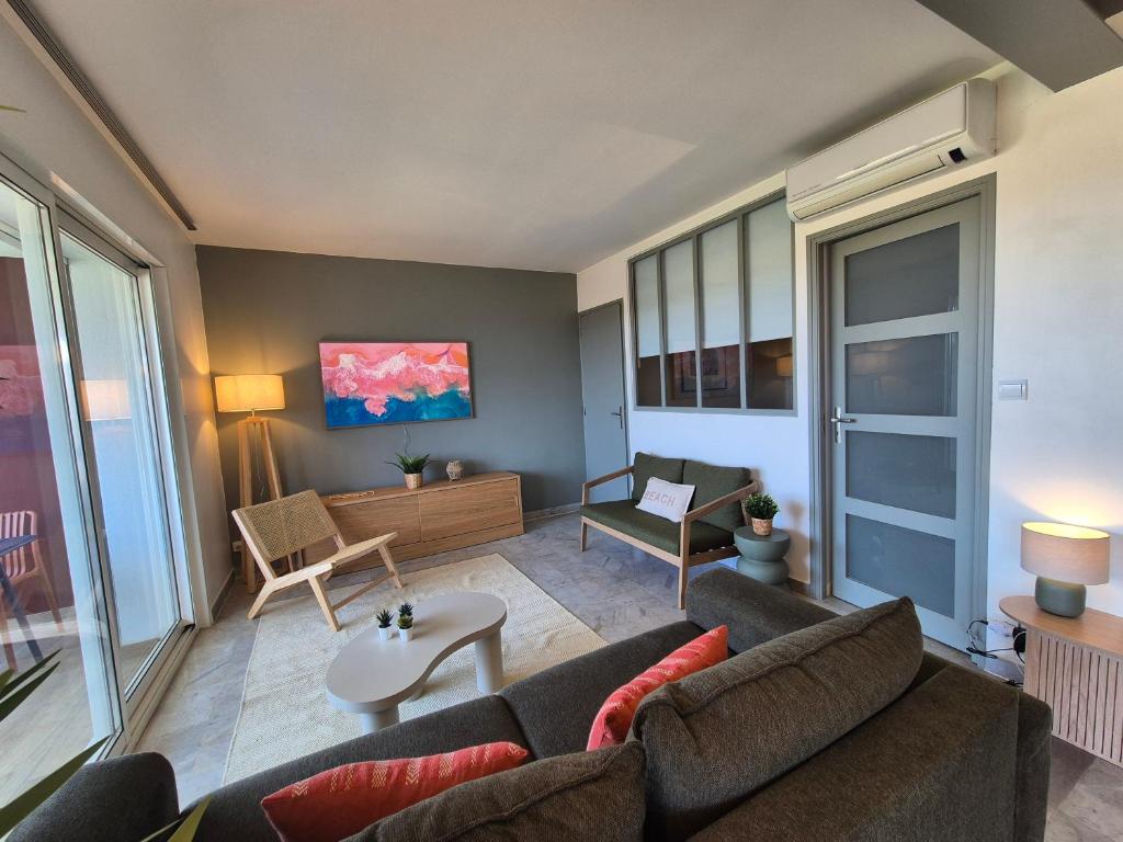 T3 neuf vue mer, à 300m de la plage, piscine et parking privé - 2