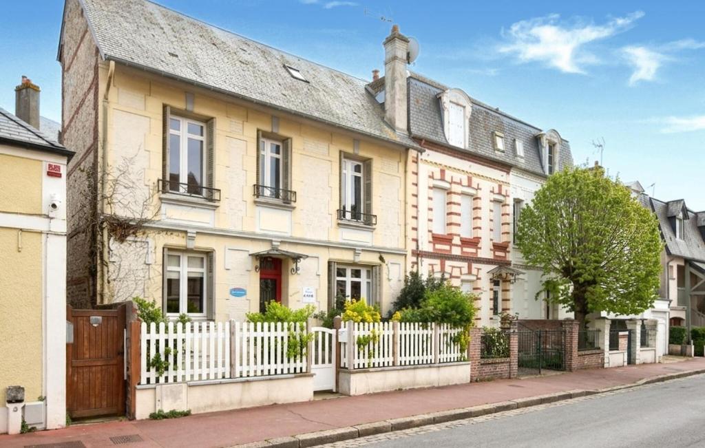 Amazing Home In Deauville With Wifi - 1