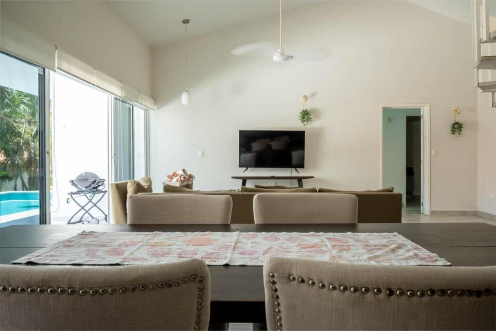 3BR Casa Matuk I Steps from Spectacular Beach I Private Pool - 4