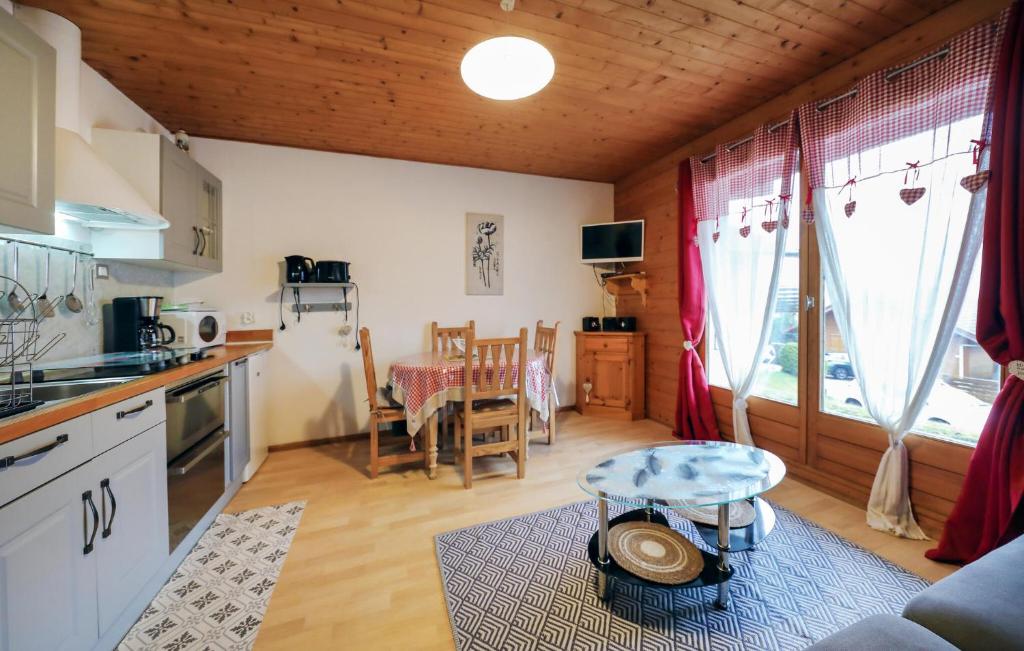 Amazing Apartment In Gerardmer With Lake View - 4
