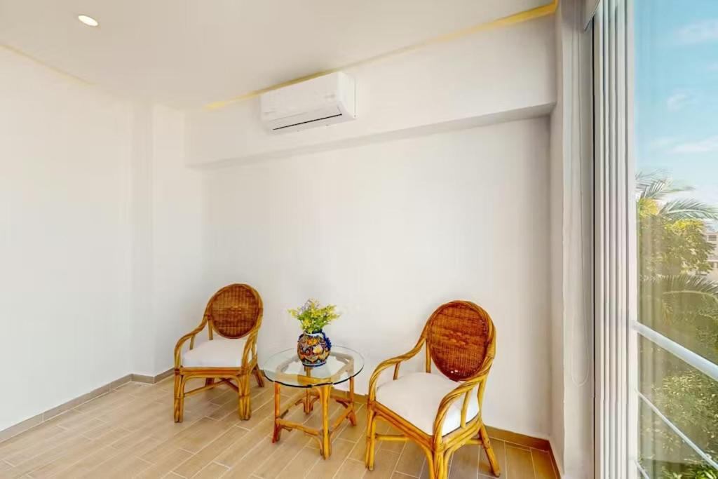 Oceanview Luxury Penthouse Pool & Walk to Beach - 2