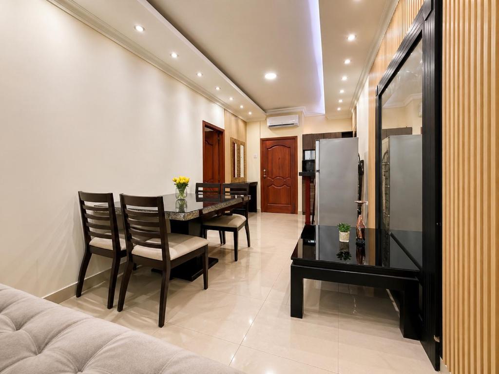 Suite Matrimonial con Piscina Desayuno Ambiente Exclusivo - 1