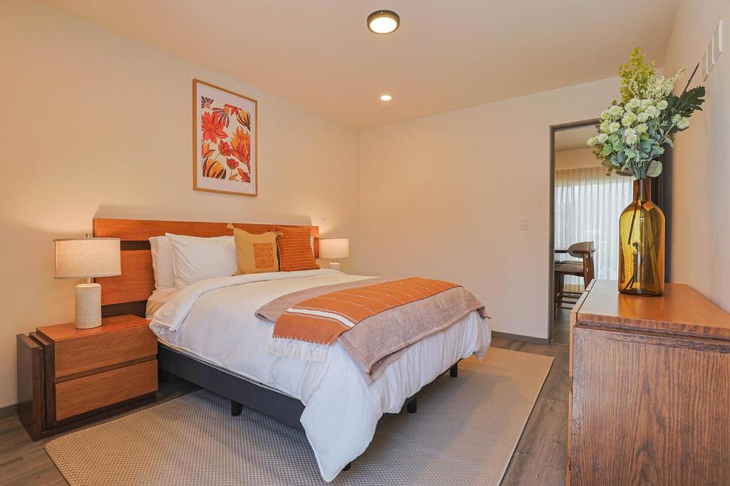 Private Hot Tub - Cozy 2BR Home in Nueva Escondida - 3