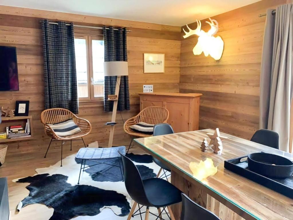 Chalet Facing Glaciers In Pralognan-La-Vanoise - 1