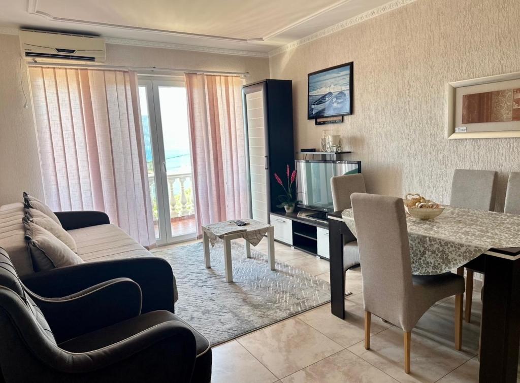 Vila Lastva, Apartment No 1 - 3