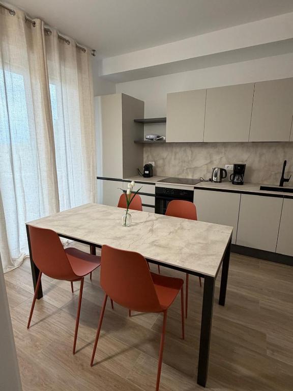 La Rocca Apartment Lake View - 2