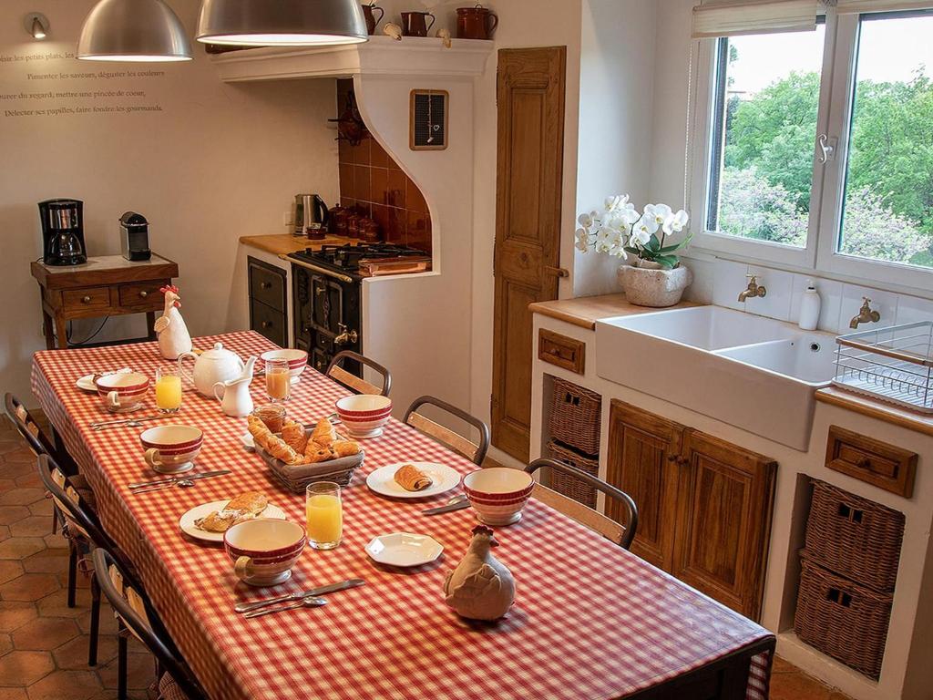 18thC perfumer's home, heated pool & view - 5