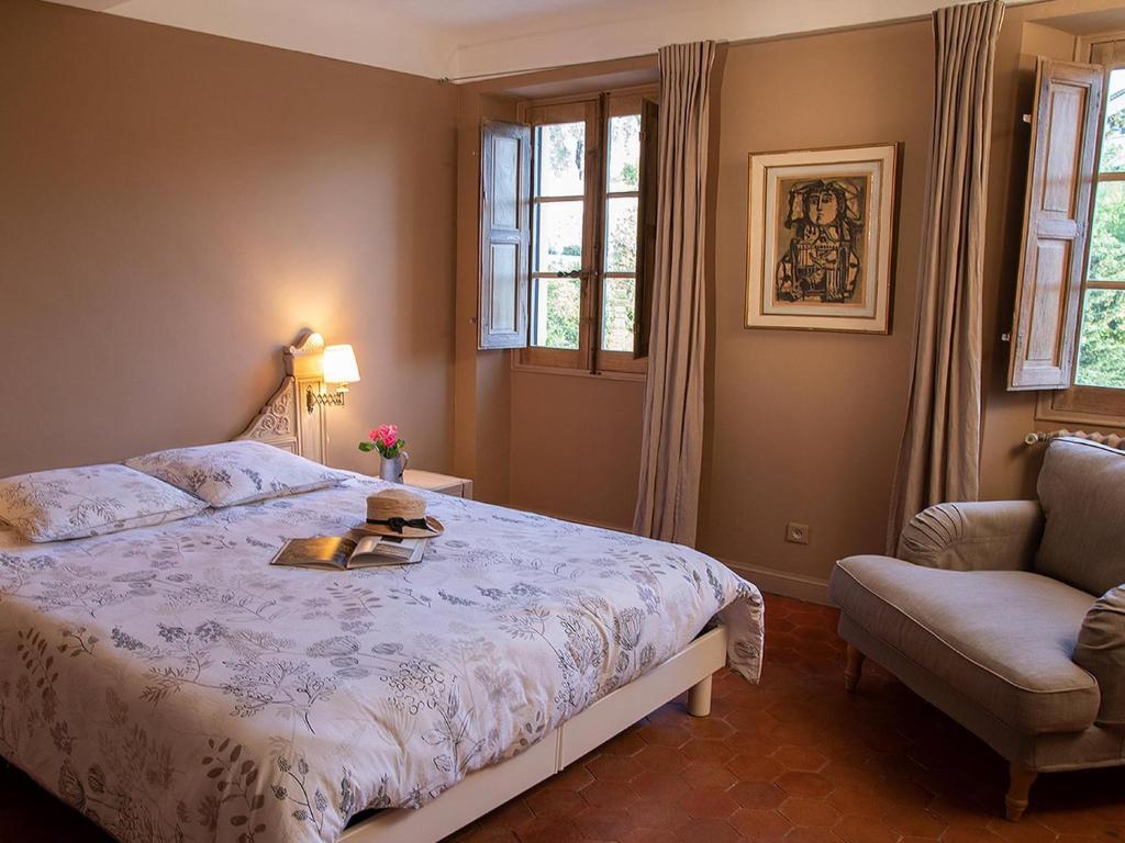 18thC perfumer's home, heated pool & view - 4