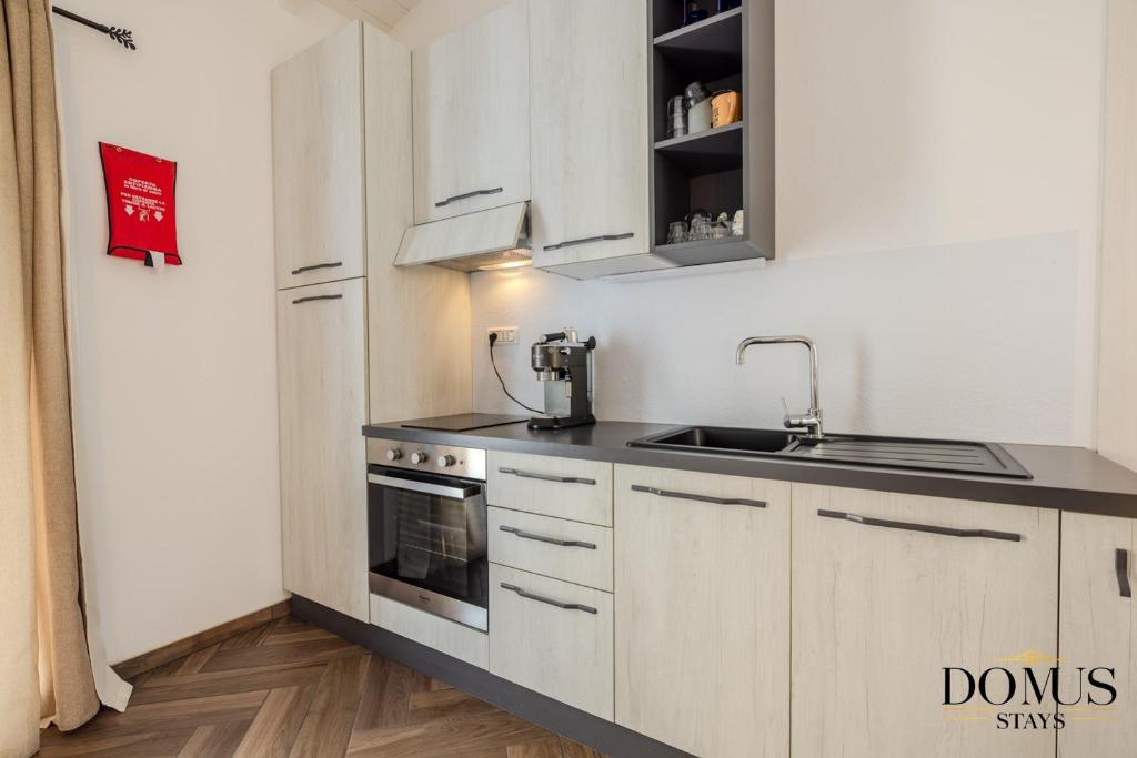 Appartamento in Centro a Olbia con Parcheggio Privato e Balcone - 3