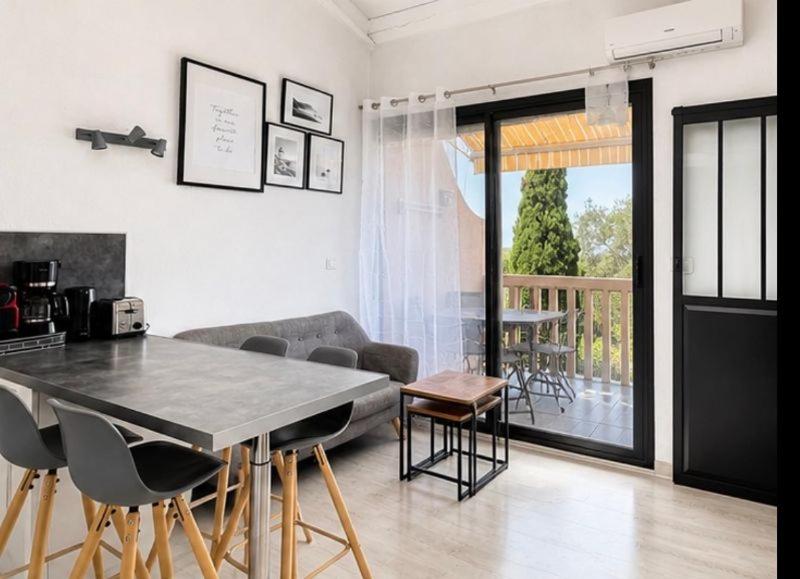 Cosy duplex de 35m2, à 7' à pied de la plage et du centre, wifi, clim, parking privé, piscines - 2