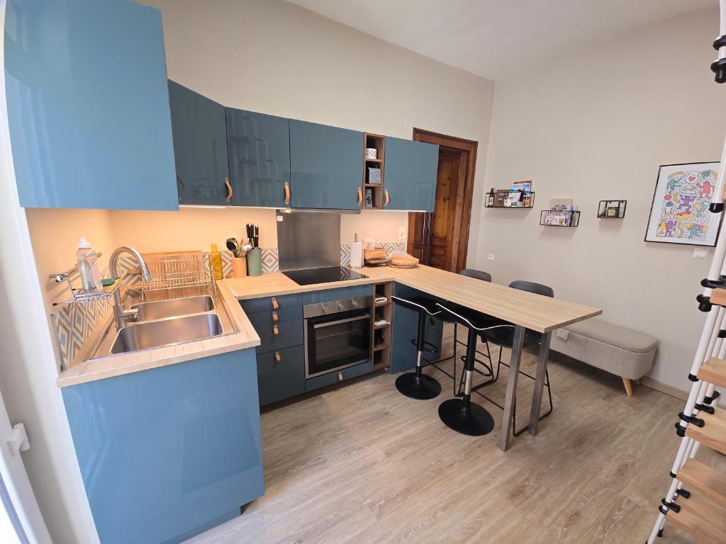Appartement rénové - terrasse, parking, plage à pied - 3