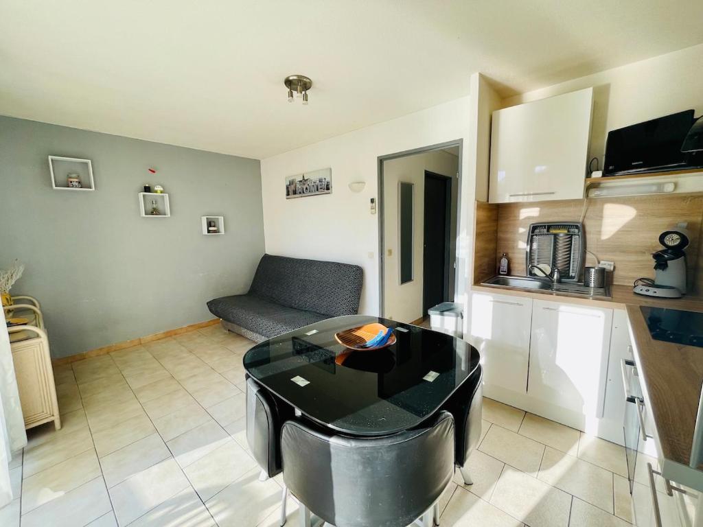 Appartement dans résidence sécurisée avec piscine - 3