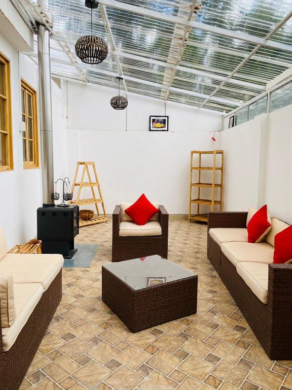 Exquisite 3BR Stay, Heart of Plaza de Armas - 3