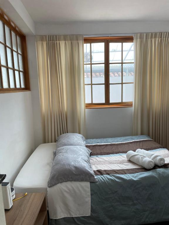 Exquisite 3BR Stay, Heart of Plaza de Armas - 1