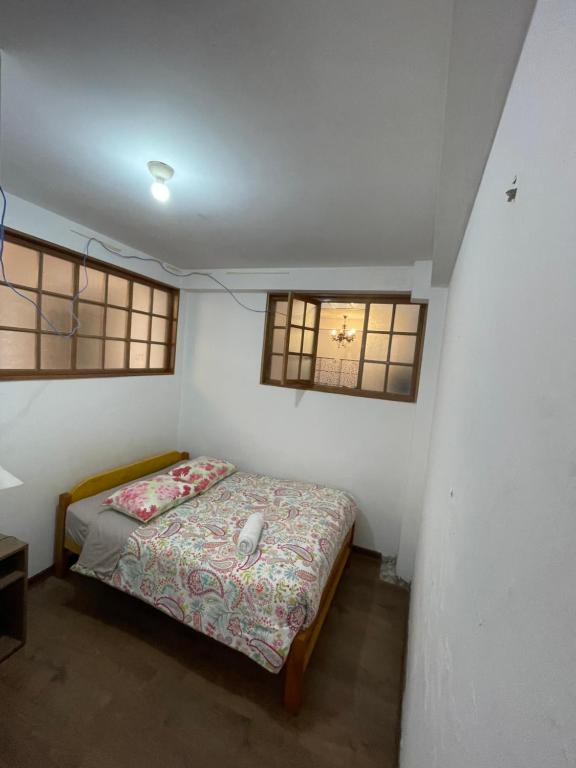 Exquisite 3BR Stay, Heart of Plaza de Armas - 5