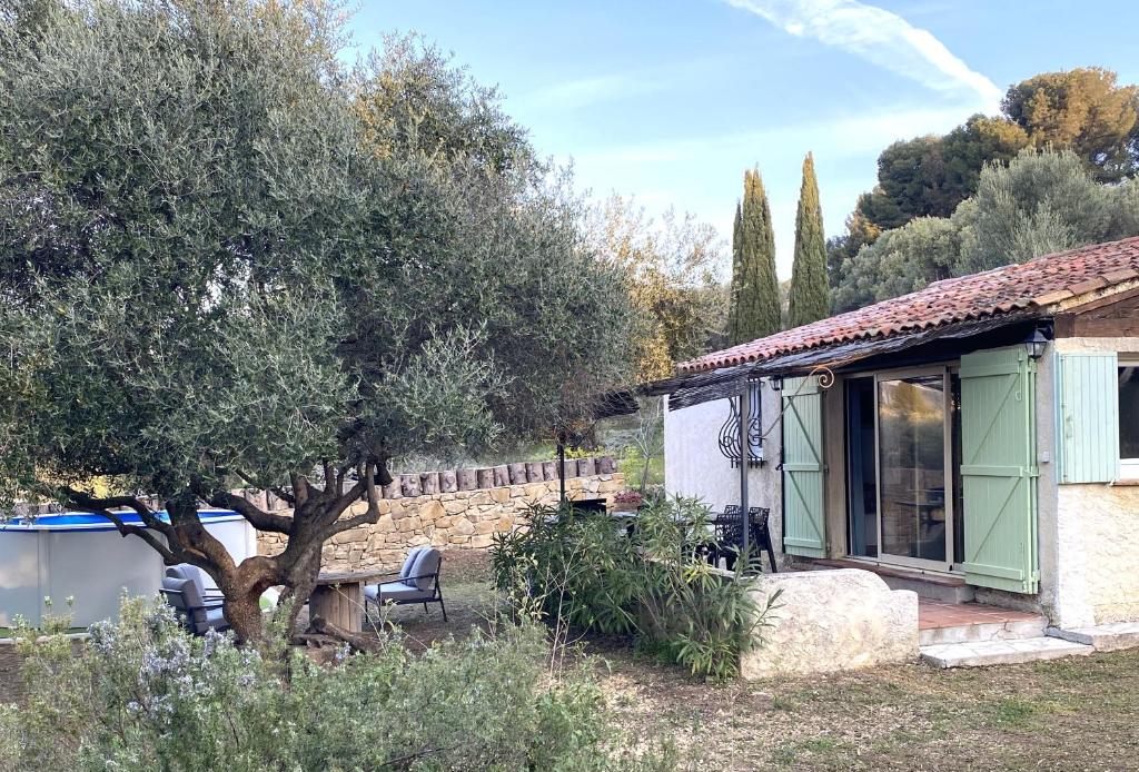 Petite maison sous les oliviers à Sanary - 1