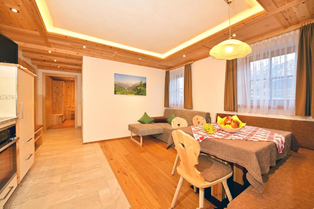 Feldererhof Gsies Apt Alpenrose - 3