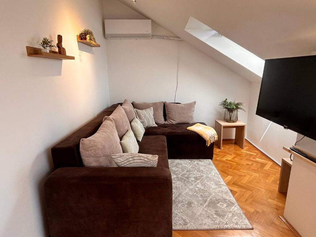 Cozy Corner NS Centar Top lokacija - 1