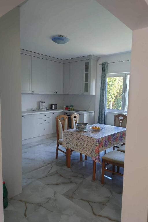 Komnenic Homestay - 1