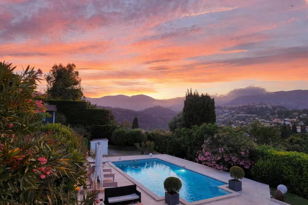 Villa Del Sol with Mountain Views - 3