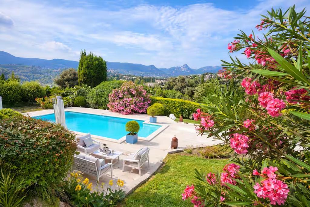 Villa Del Sol with Mountain Views - 1