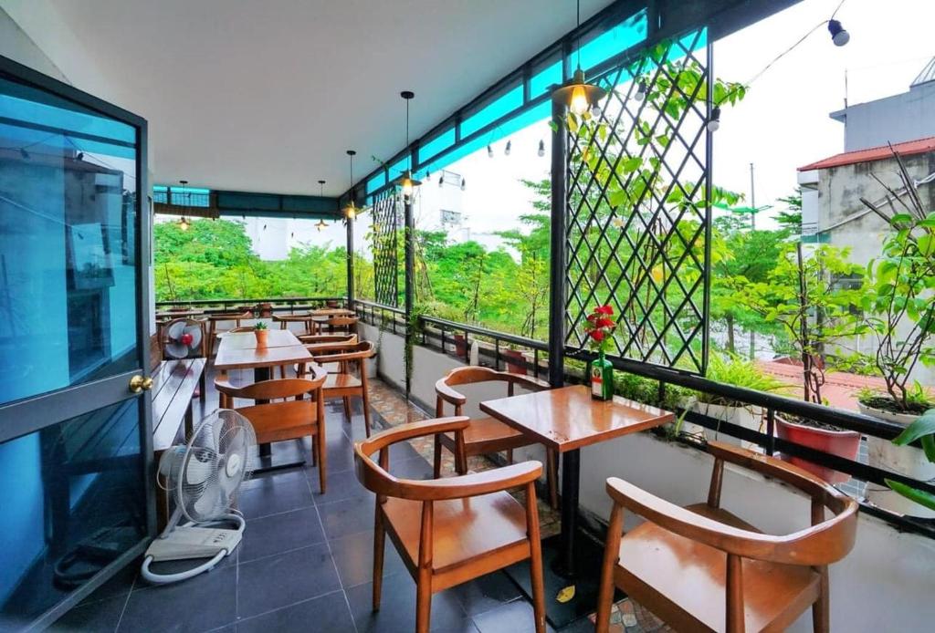 Nhà Khách Giao Thông