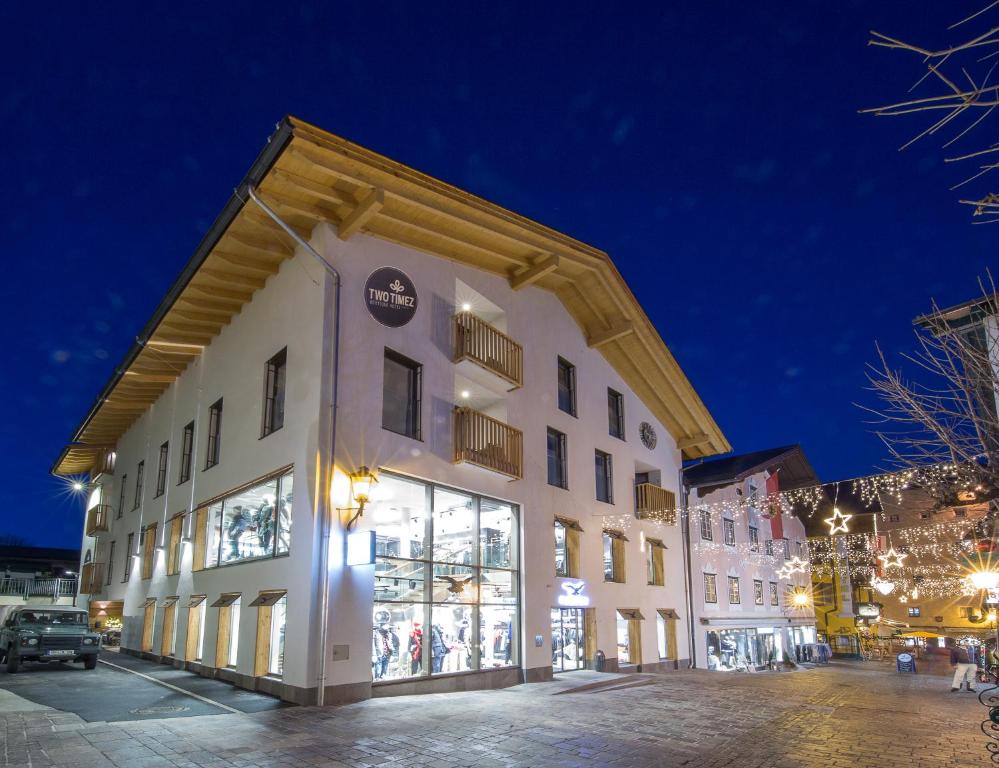 TWO TIMEZ - Boutique Hotel - with AC - 5