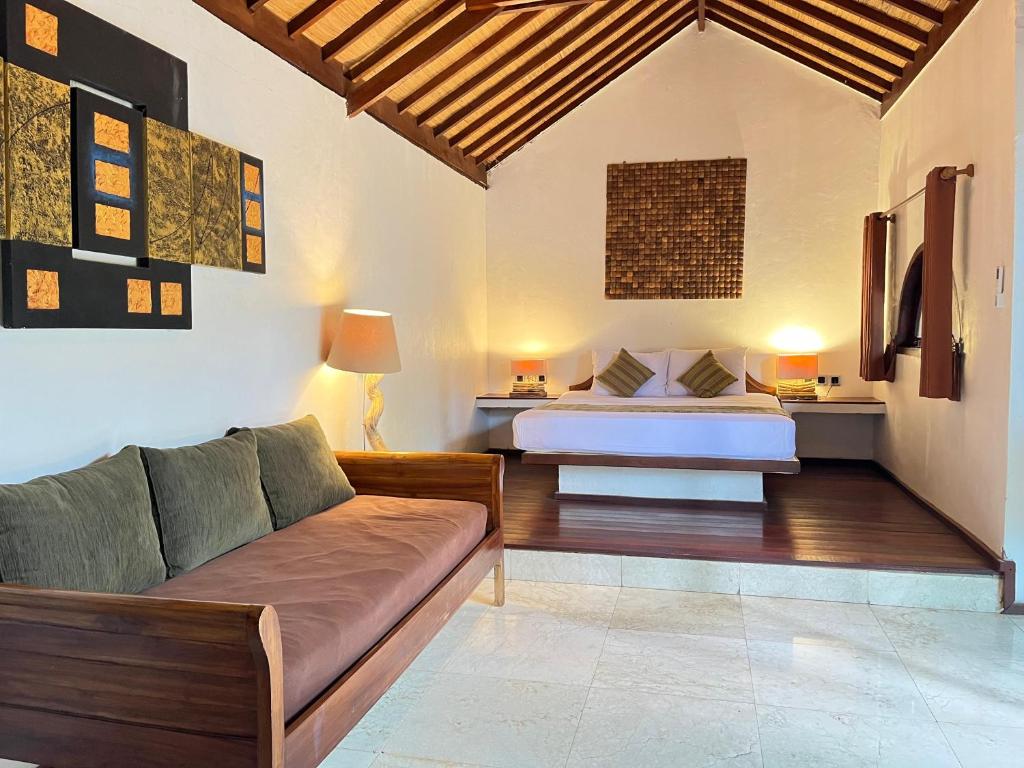 Laguna Gili Beach Resort