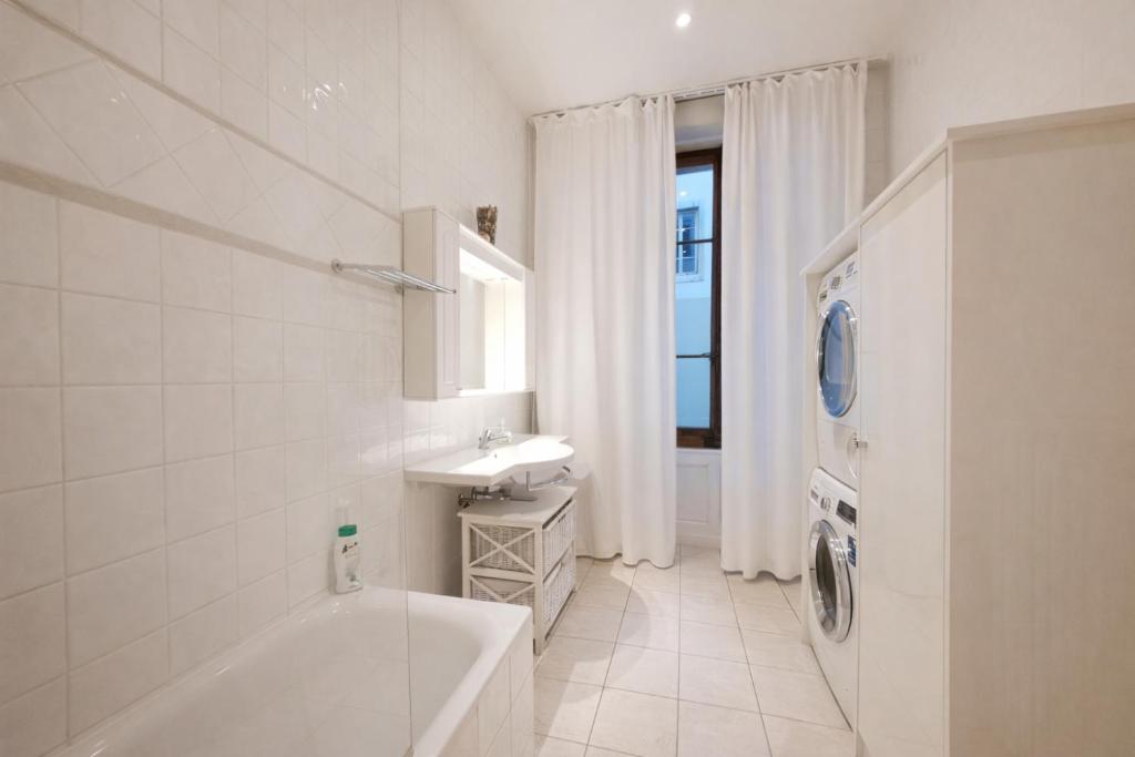 Elegant 2-bedroom apartment in Pâquis near lake Geneva - 4