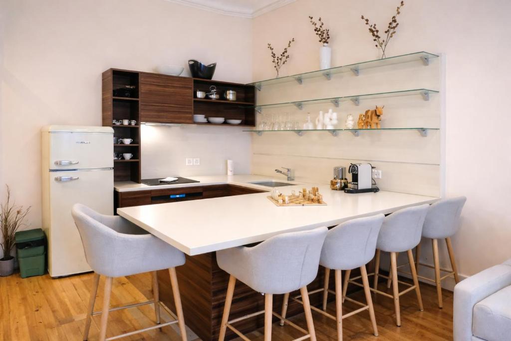 Elegant 2-bedroom apartment in Pâquis near lake Geneva - 2