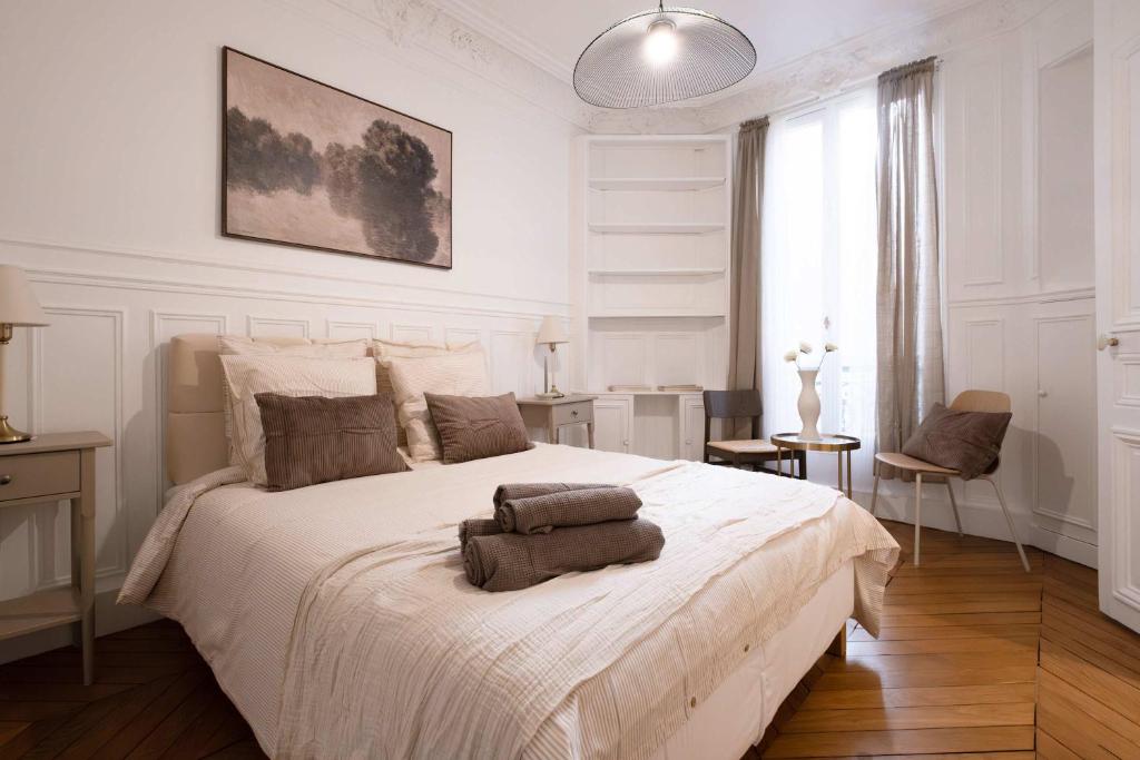 Golden Triangle 3BR Haussmann Champs-Elysees - 2