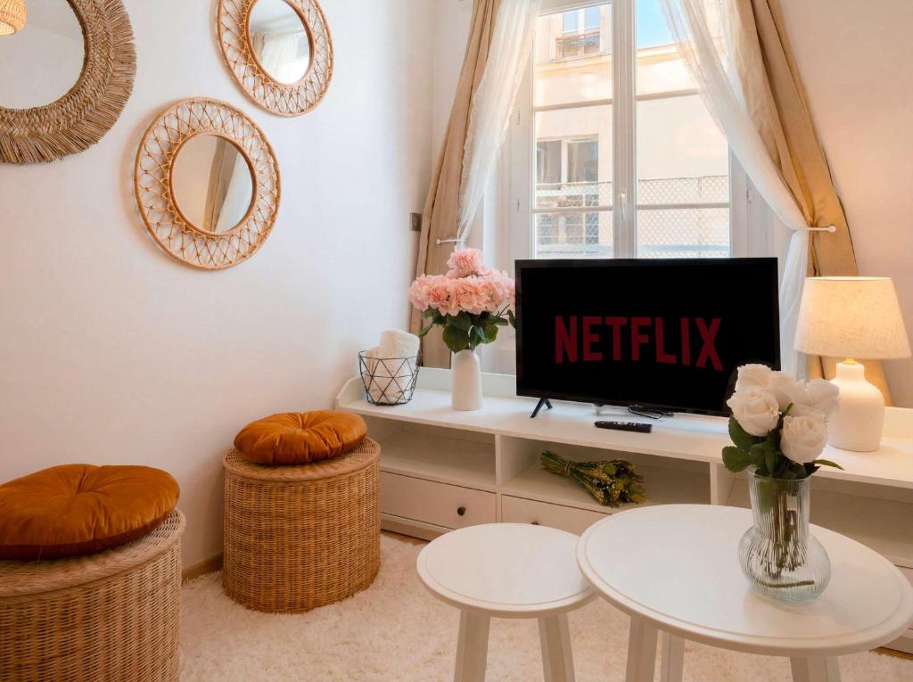Charming Renovated 1BR Marais Pompidou - 5