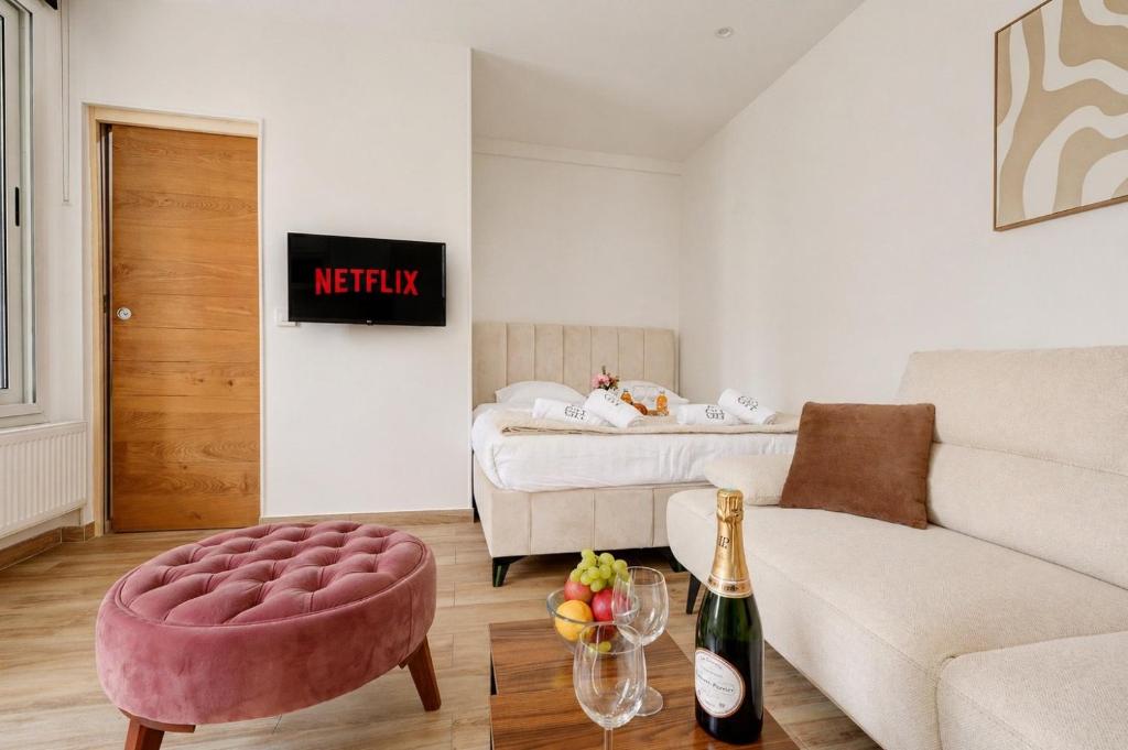 Suite B Elegance in Champs Elysees - 1