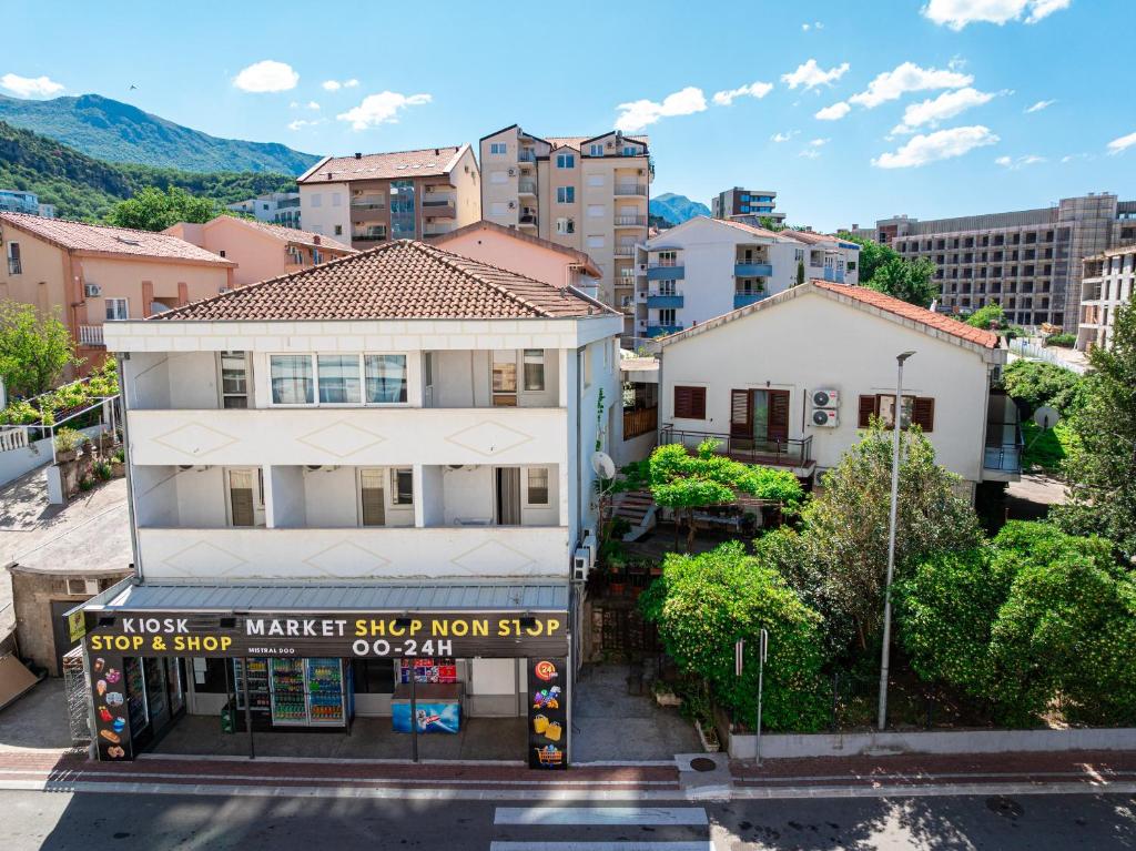 Apartments Bečić - 1