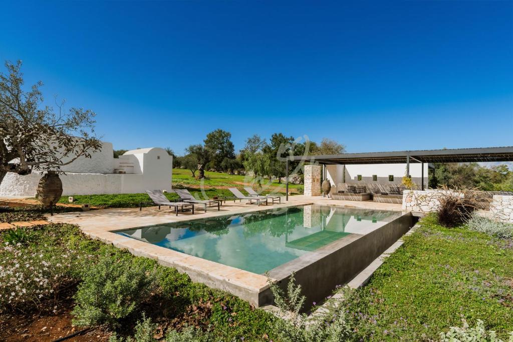 TD Trullo YuMe Whispering Olive Grove - 1