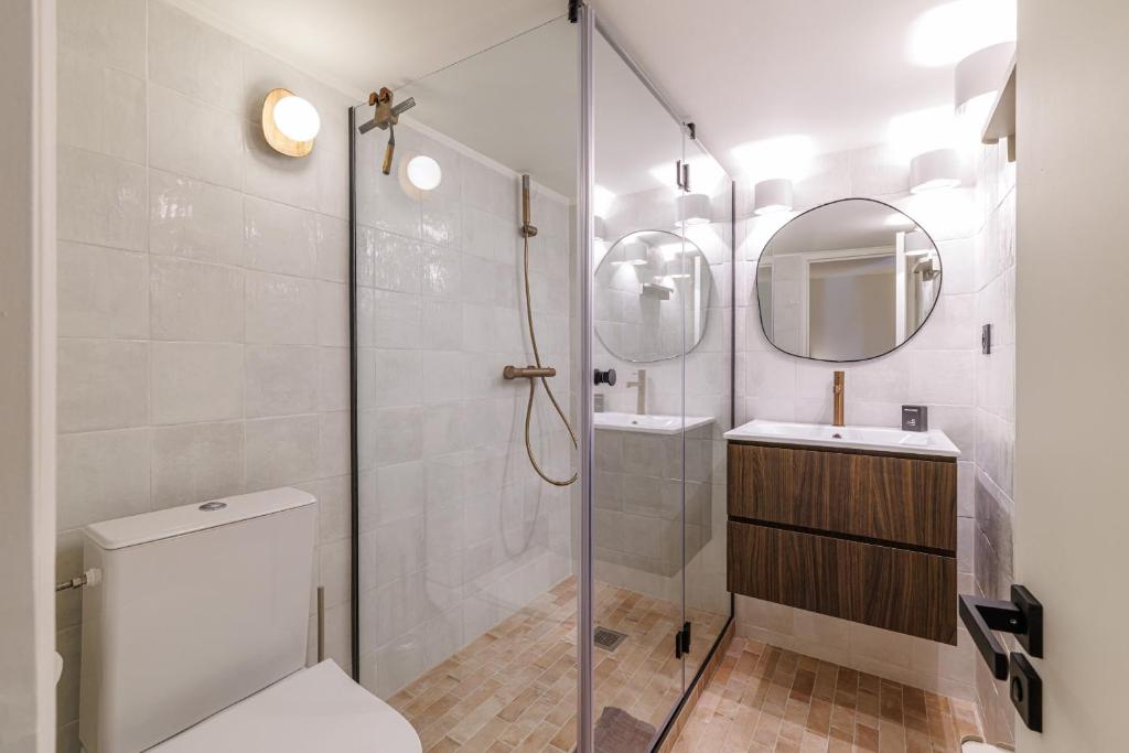 20 QUAI LUNEL - Loft vue Port de Nice - 2 suites mezzanine - Climatise - 5
