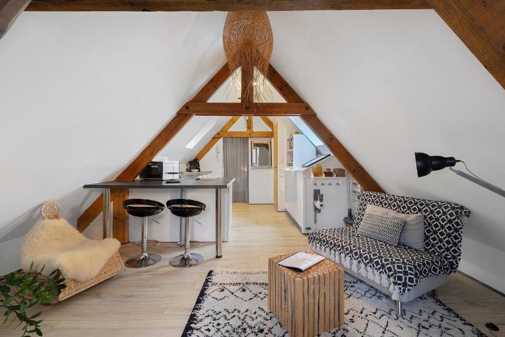 Adorable Petit Loft - 2