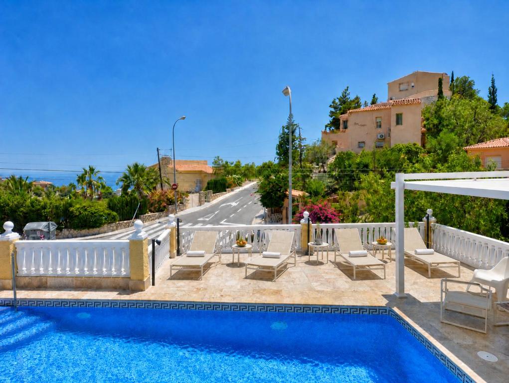 Mediterranean Luxury Villa by NRAS - 5