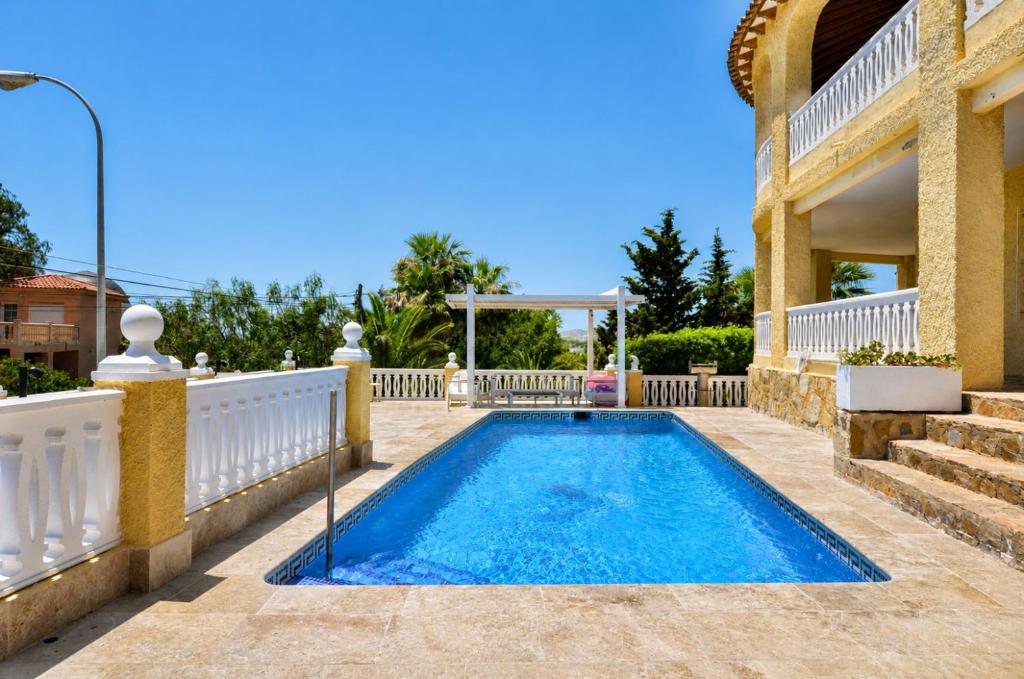 Mediterranean Luxury Villa by NRAS - 1