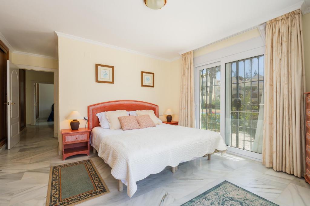 Sea View at White Pearl Beach II, Elviria, Marbella - 5