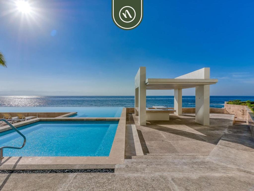 Amazing Apt with Ocean View - King Bed - 1