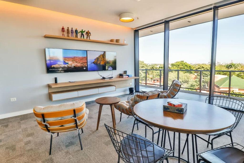 Chic & Cozy Apartment near Shopping del Sol - 4