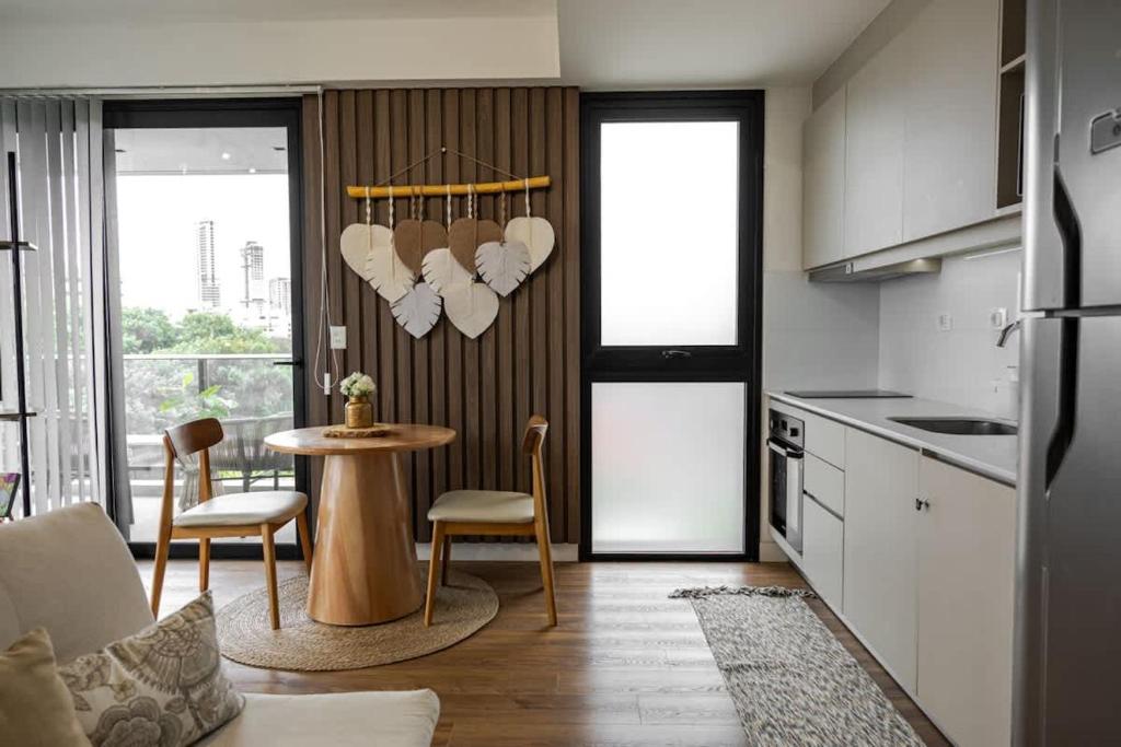 Cozy loft within walking distance of everything - 2
