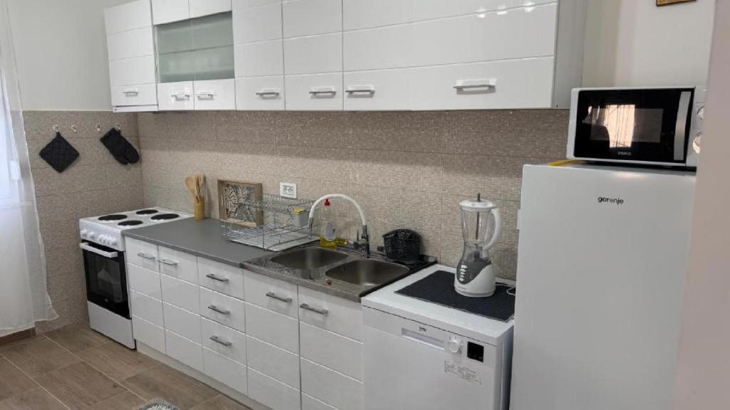 Guest House Lukic - 5