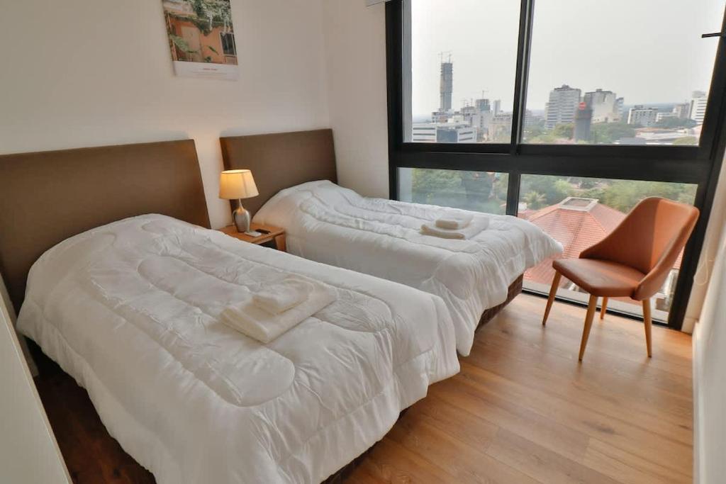Large Apartment Just Steps from Shopping del Sol - 3