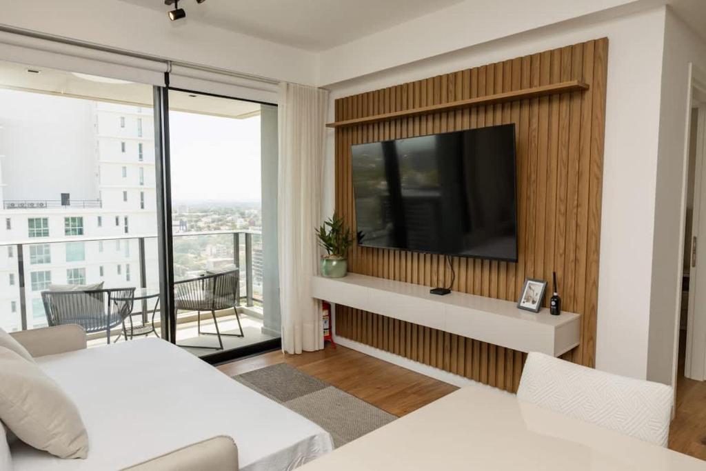 Moderno y Luminoso 1BR en Zona Shopping del Sol - 2