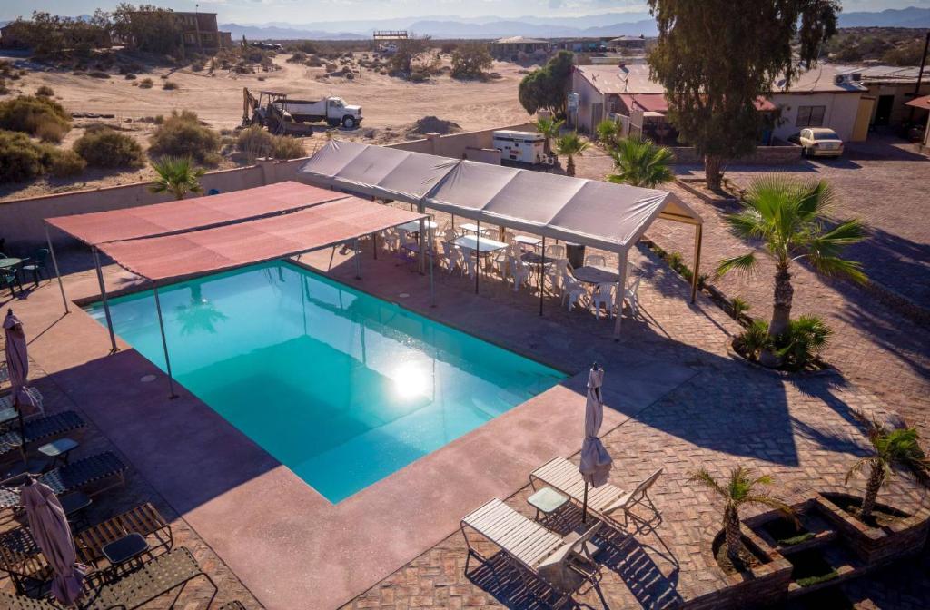 3 bedroom Beach side home away from home - 3