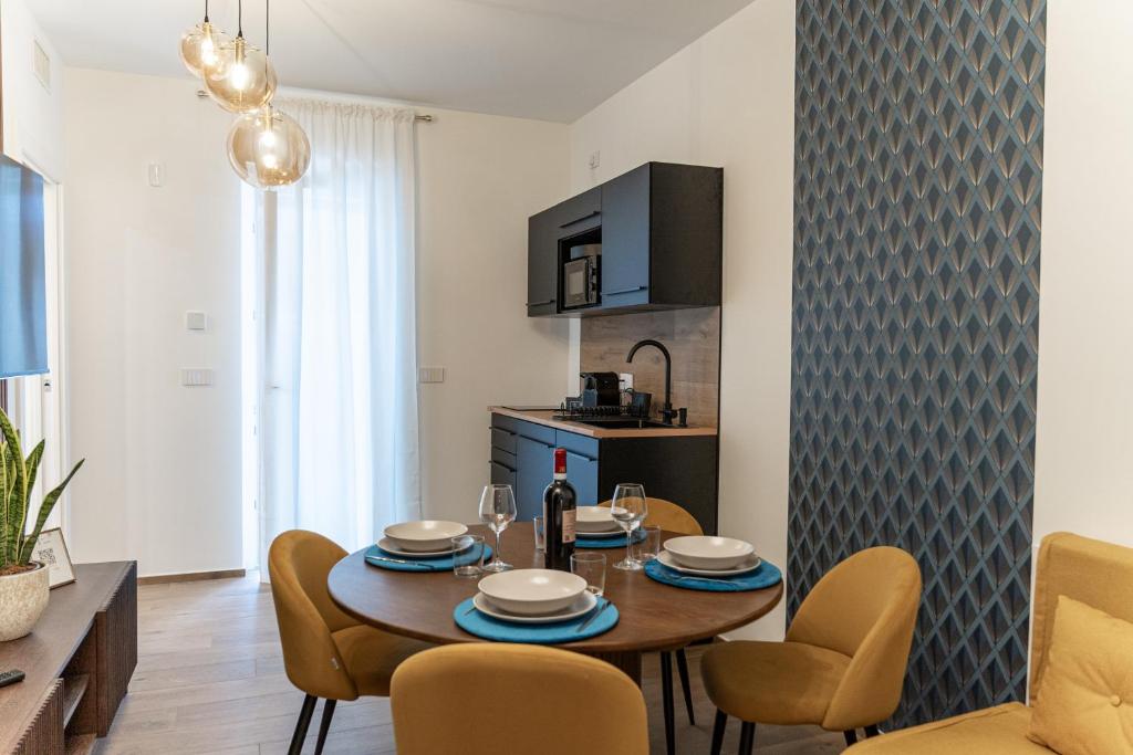 AM156 Bari Apt 240 Modern Urban Suite with Terrace & WiFi - 2