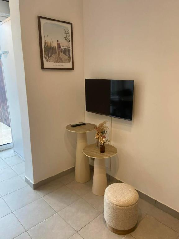 Studio rénové avec terrasse et parking La Grande Motte - 5